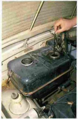 Trabant: checking tank