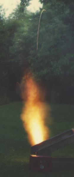 KMnO4/Zn/S as propellant and tracer