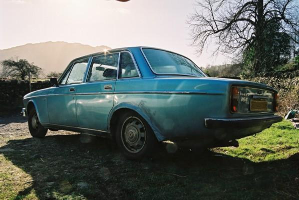 Volvo 164 nearside rear quarter view (with reflected ashtray)